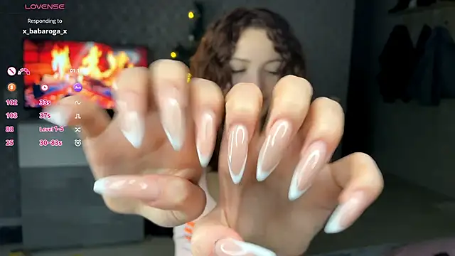 Snapshot of LilianGrindle chatting on November 28, 2025, 7:27 pm LilianGrindle online show from November 28, 2025, 7:27 pm