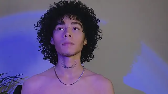 Snapshot of seven7xis chatting on December 24, 2024, 8:55 am seven7xis online show from December 24, 2024, 8:55 am