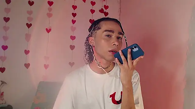 Snapshot of seven7xis chatting on February 22, 2025, 5:02 am seven7xis online show from February 22, 2025, 5:02 am