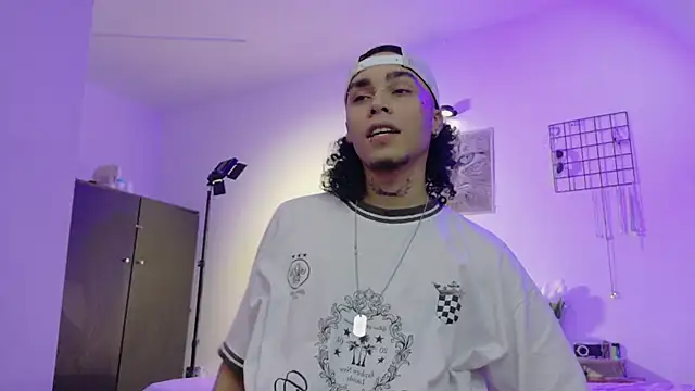 Snapshot of seven7xis chatting on January 13, 2026, 4:18 am seven7xis online show from January 13, 2026, 4:18 am