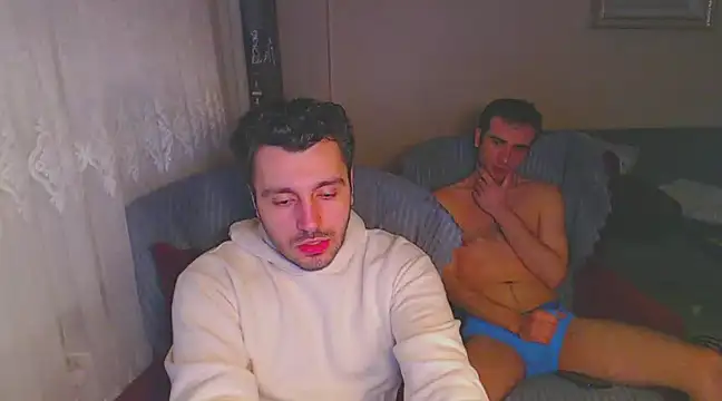 handsomeee04 online show from January 14, 2025, 2:50 am