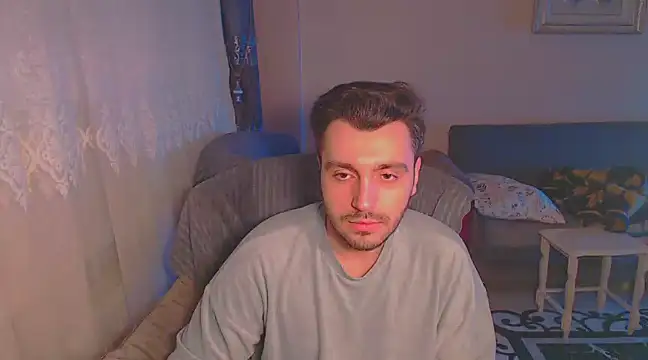 handsomeee04 online show from February 3, 2025, 4:10 pm