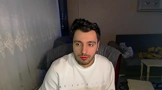 handsomeee04 online show from February 9, 2025, 3:34 pm