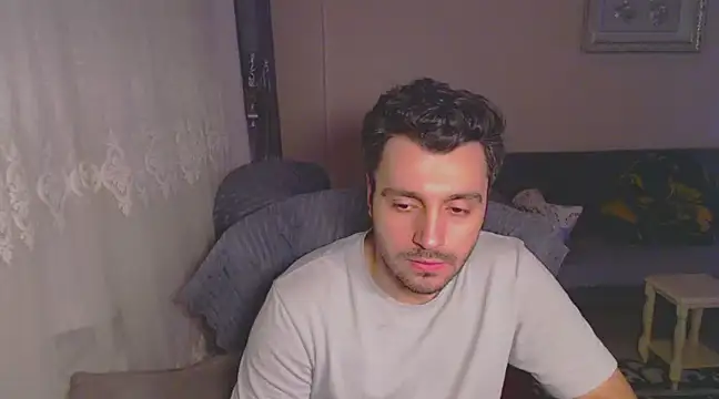 handsomeee04 online show from February 17, 2025, 10:36 pm