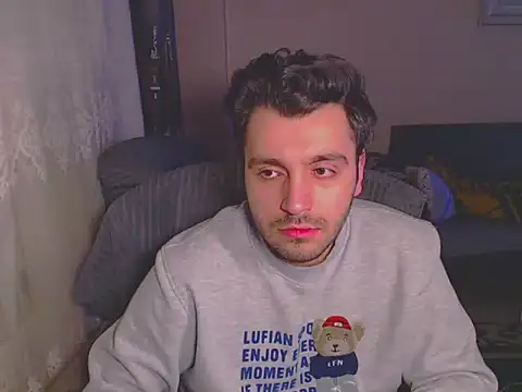 handsomeee04 online show from February 23, 2025, 9:37 pm