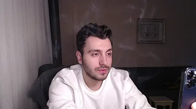 handsomeee04 online show from March 19, 2025, 3:30 am