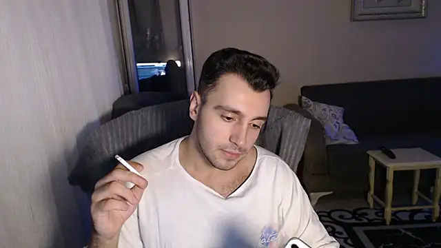 handsomeee04 online show from September 15, 2025, 10:21 pm