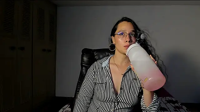 emmaTorres1 online show from March 1, 2025, 2:26 am