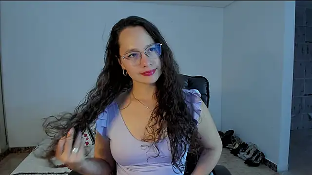 emmaTorres1 online show from March 9, 2025, 2:39 am