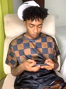 Boy cock18 online show from October 24, 2025, 7:16 am