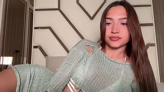 MilenaMilven online show from October 24, 2025, 7:32 pm