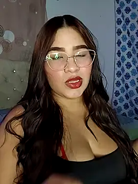 mia18 queen online show from January 15, 2026, 4:17 am