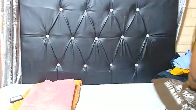 Snapshot of EROTIC_BARBIE28 chatting on July 4, 2026, 12:33 pm EROTIC BARBIE28 online show from July 4, 2026, 12:33 pm