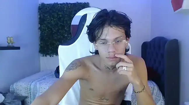 andy dan18 online show from December 28, 2024, 8:04 pm