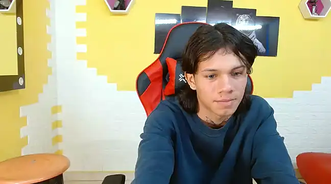 andy dan18 online show from February 2, 2025, 2:59 am