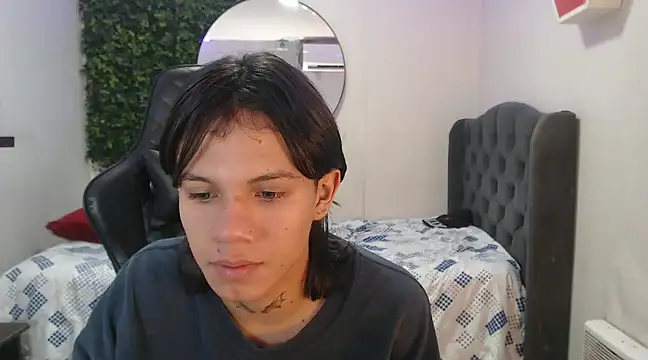 andy dan18 online show from February 5, 2025, 2:26 pm