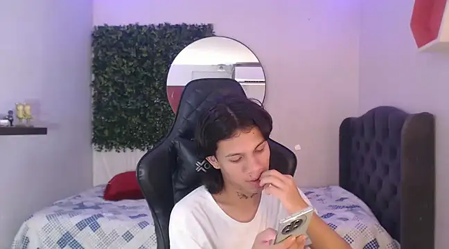 andy dan18 online show from February 8, 2025, 6:55 pm