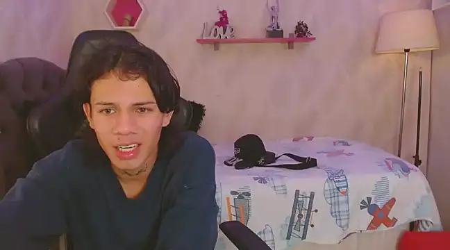 andy dan18 online show from February 13, 2025, 7:21 pm