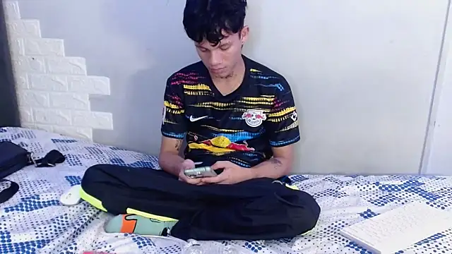 andy dan18 online show from September 16, 2025, 6:09 pm