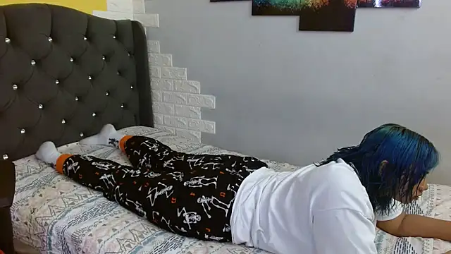 andy dan18 online show from October 2, 2025, 12:23 pm