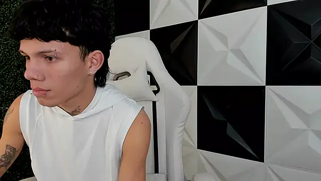 andy dan18 online show from December 4, 2025, 6:16 pm