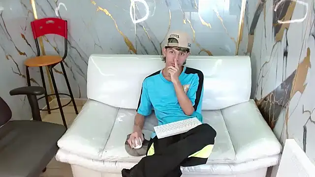 andy dan18 online show from April 17, 2026, 7:50 pm