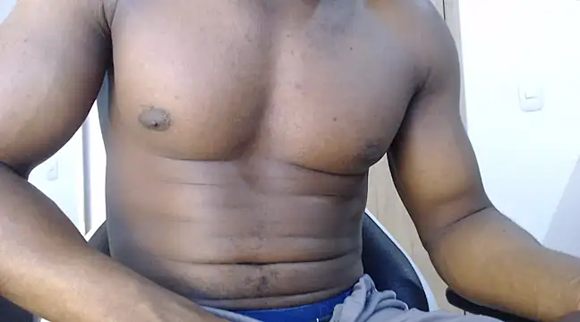 thomsom23 online show from February 3, 2025, 1:51 pm