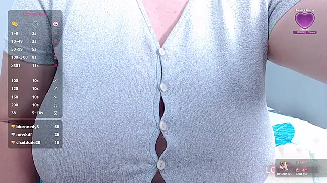 MommyHelpsmee online show from January 24, 2025, 11:12 pm