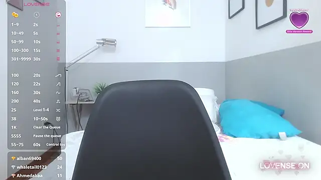 MommyHelpsmee online show from January 30, 2025, 1:22 am