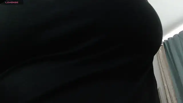 MommyHelpsmee online show from October 15, 2025, 7:14 pm