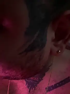 El Titan1998 online show from February 26, 2025, 2:03 pm