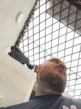 El Titan1998 online show from March 8, 2025, 2:51 pm