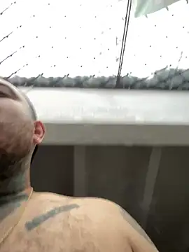 El Titan1998 online show from March 12, 2025, 11:53 am