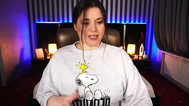 AfinaLin online show from February 18, 2025, 7:32 am