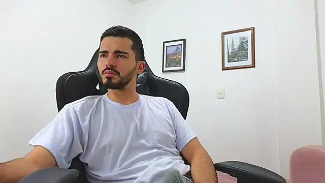 Massimoo 07 online show from December 28, 2024, 9:51 pm