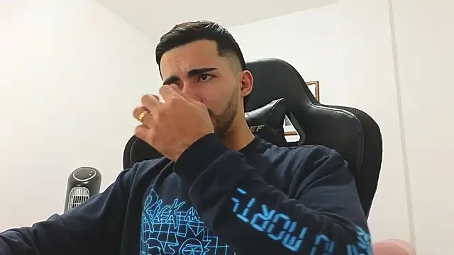 Massimoo 07 online show from January 3, 2025, 10:51 pm