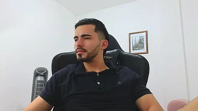 Massimoo 07 online show from January 6, 2025, 8:07 pm