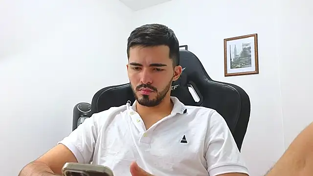 Massimoo 07 online show from January 11, 2025, 11:24 pm