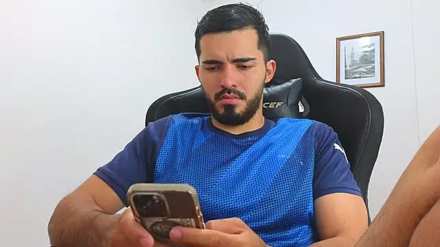 Massimoo 07 online show from February 24, 2025, 7:19 pm