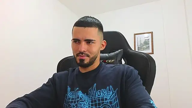 Massimoo 07 online show from February 26, 2025, 7:38 pm