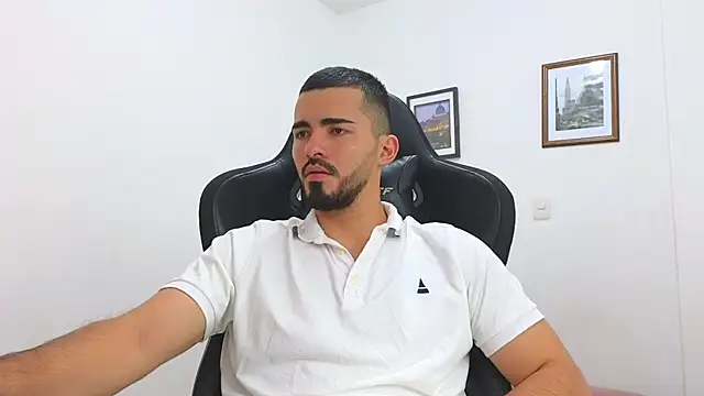 Massimoo 07 online show from March 3, 2025, 8:43 pm