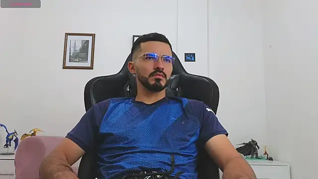 Massimoo 07 online show from October 14, 2025, 5:36 pm