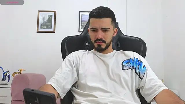 Massimoo 07 online show from October 21, 2025, 3:02 pm