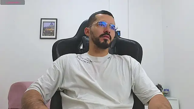 Massimoo 07 online show from January 16, 2026, 9:30 pm