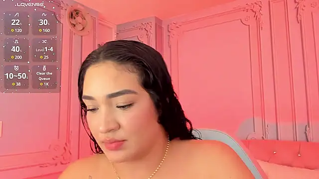 stefany duque1  online show from January 26, 2025, 6:59 am