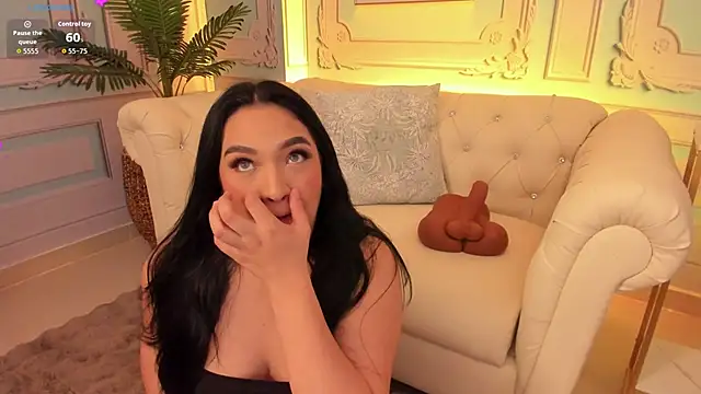 stefany duque1  online show from November 15, 2025, 3:04 am