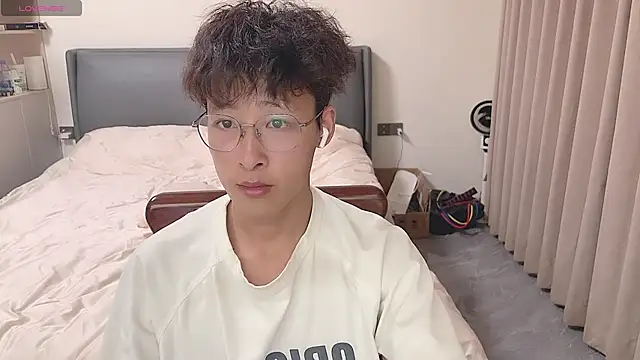 Snapshot of A11414 chatting on October 29, 2025, 5:14 pm A11414 online show from October 29, 2025, 5:14 pm