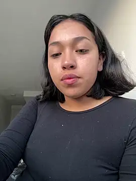 IsabellRodriguez18 online show from December 19, 2025, 10:28 pm