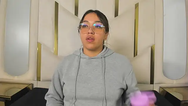 IsabellRodriguez18 online show from February 21, 2026, 3:40 am