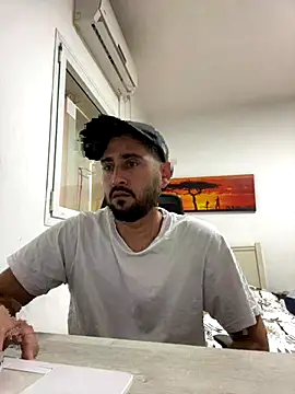 Snapshot of luffykingofpirets chatting on November 9, 2025, 8:12 am luffykingofpirets online show from November 9, 2025, 8:12 am